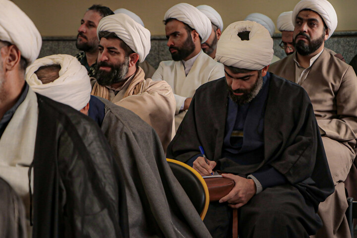 تصاویر/نشست تخصصی سواد رسانه‌ای و فضای مجازی ویژه اساتید مدارس علمیه همدان