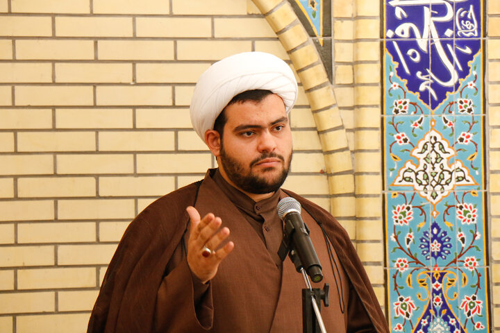 آیین اختتامیه جشنواره علامه حلی مدرسه علمیه صالحیه با حضور مدیر حوزه علمیه استان کرمان، اساتید و طلاب و ارائه مقالات پژوهشی طلاب منتخب.