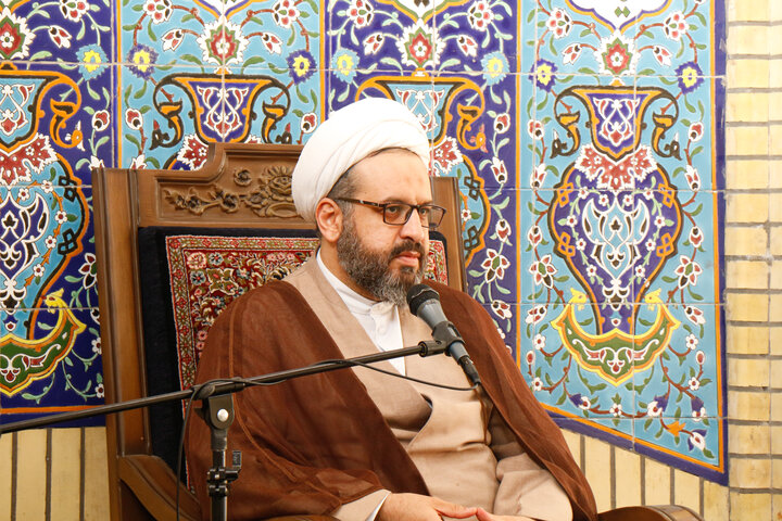 آیین اختتامیه جشنواره علامه حلی مدرسه علمیه صالحیه با حضور مدیر حوزه علمیه استان کرمان، اساتید و طلاب و ارائه مقالات پژوهشی طلاب منتخب.