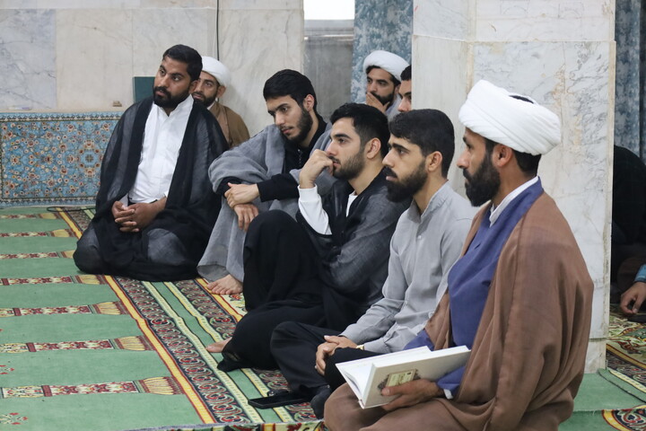 تصاویر/  اعطای مجوز گروه‌های جهادی حوزوی استان هرمزگان با حضور نماینده ولی‌فقیه و جمعی از جهادگران