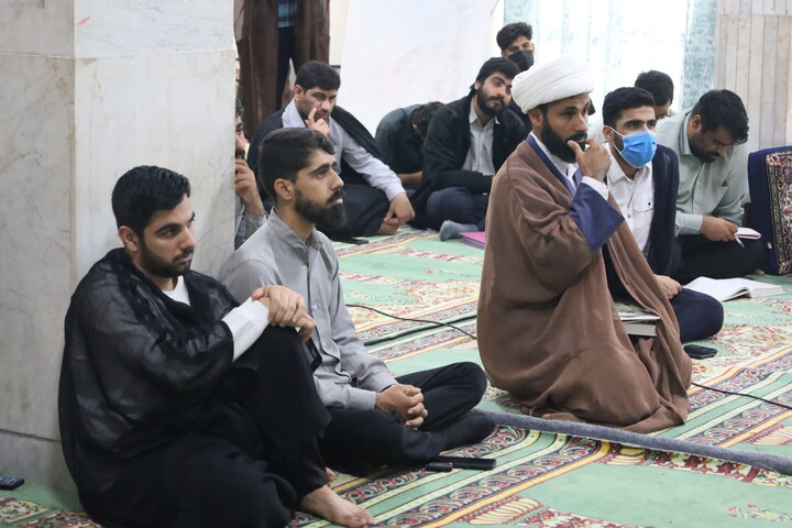 تصاویر/  اعطای مجوز گروه‌های جهادی حوزوی استان هرمزگان با حضور نماینده ولی‌فقیه و جمعی از جهادگران