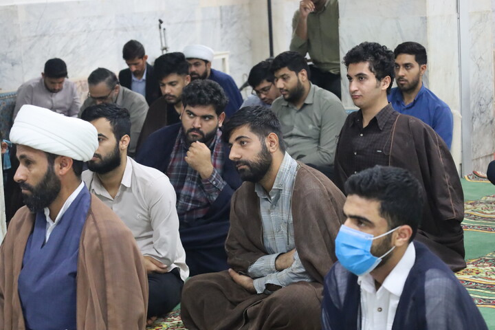 تصاویر/  اعطای مجوز گروه‌های جهادی حوزوی استان هرمزگان با حضور نماینده ولی‌فقیه و جمعی از جهادگران