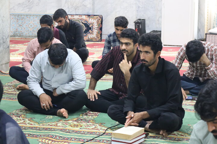 تصاویر/  اعطای مجوز گروه‌های جهادی حوزوی استان هرمزگان با حضور نماینده ولی‌فقیه و جمعی از جهادگران