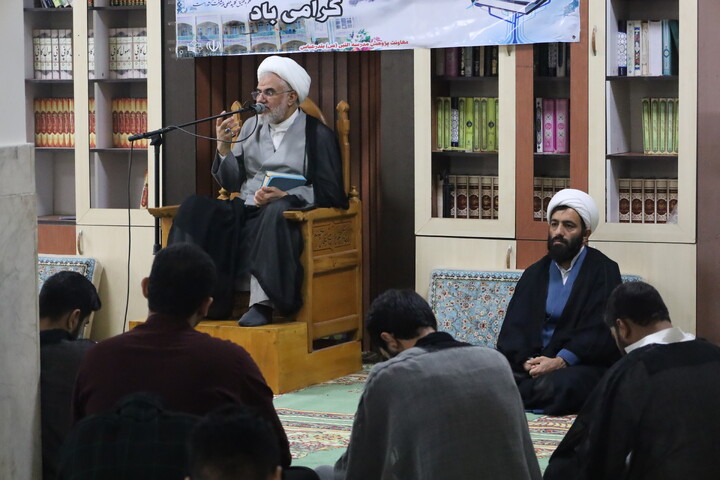 تصاویر/  اعطای مجوز گروه‌های جهادی حوزوی استان هرمزگان با حضور نماینده ولی‌فقیه و جمعی از جهادگران