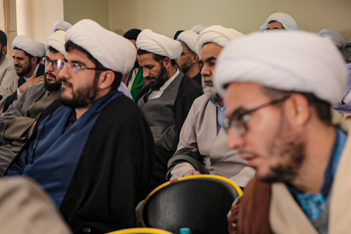 تصاویر/برگزاری کمیسیون‌های بررسی مدیریت تلفن هوشمند ویژه مدارس علمیه استان همدان