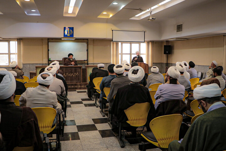 تصاویر/برگزاری کمیسیون‌های بررسی مدیریت تلفن هوشمند ویژه مدارس علمیه استان همدان