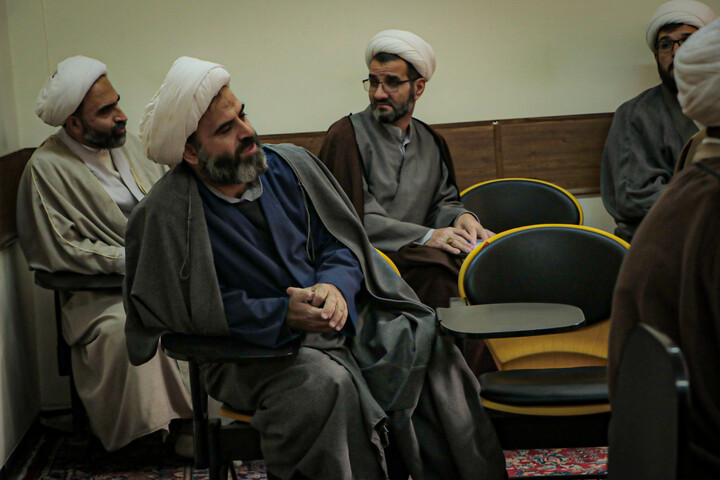 تصاویر/برگزاری کمیسیون‌های بررسی مدیریت تلفن هوشمند ویژه مدارس علمیه استان همدان