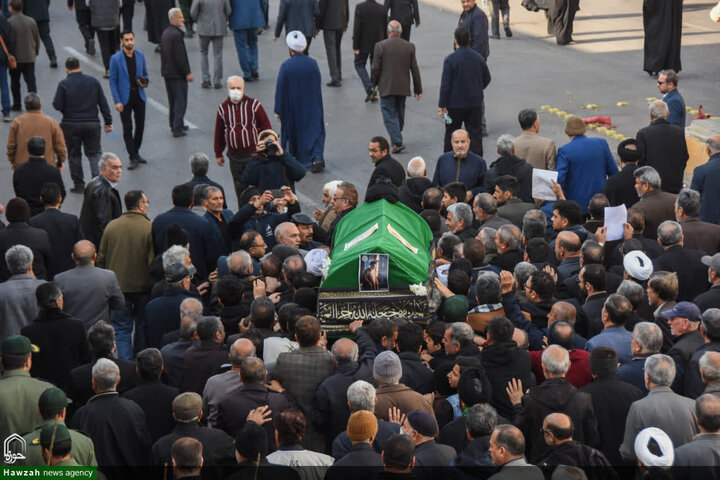 تشييع جثمان سماحة السيد محمد شاهجراغي في مدينة سمنان