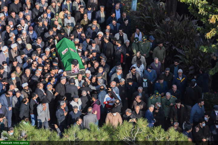 تشييع جثمان سماحة السيد محمد شاهجراغي في مدينة سمنان