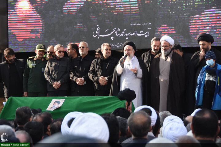 تشييع جثمان سماحة السيد محمد شاهجراغي في مدينة سمنان