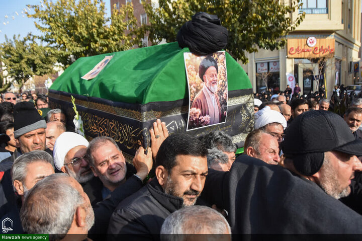 تشييع جثمان سماحة السيد محمد شاهجراغي في مدينة سمنان