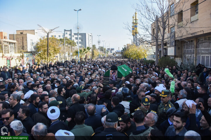 تشييع جثمان سماحة السيد محمد شاهجراغي في مدينة سمنان