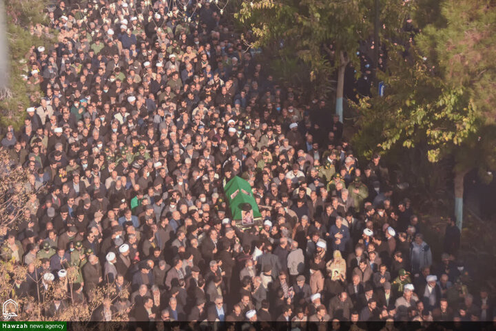 تشييع جثمان سماحة السيد محمد شاهجراغي في مدينة سمنان