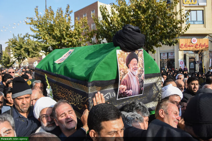 تشييع جثمان سماحة السيد محمد شاهجراغي في مدينة سمنان