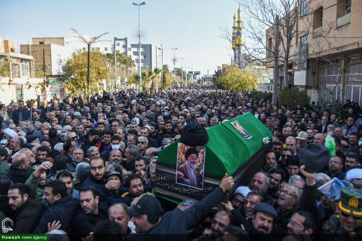 تشييع جثمان سماحة السيد محمد شاهجراغي في مدينة سمنان