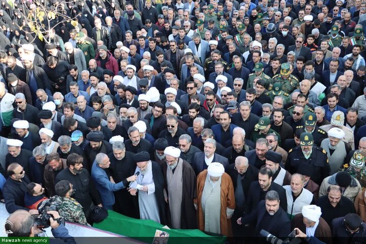 تشييع جثمان سماحة السيد محمد شاهجراغي في مدينة سمنان