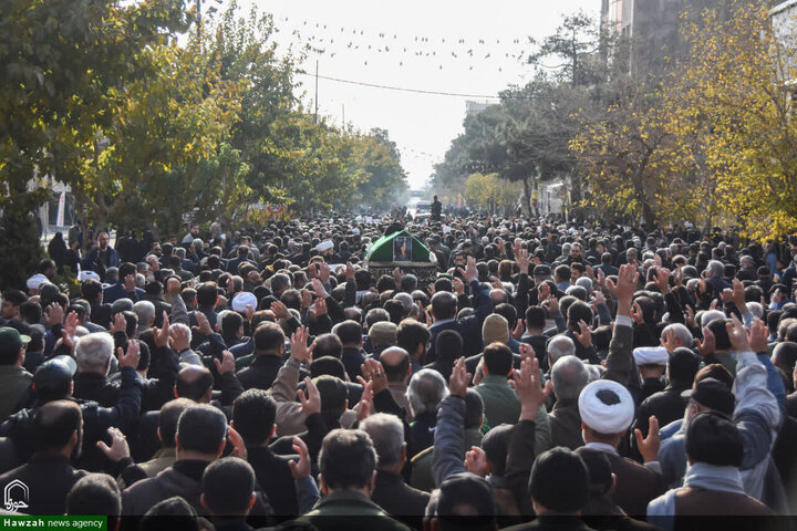 تشييع جثمان سماحة السيد محمد شاهجراغي في مدينة سمنان