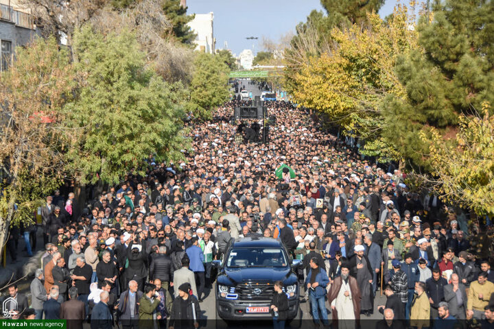 تشييع جثمان سماحة السيد محمد شاهجراغي في مدينة سمنان
