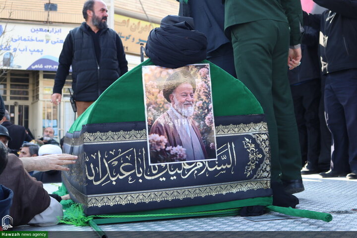 تشييع جثمان سماحة السيد محمد شاهجراغي في مدينة سمنان