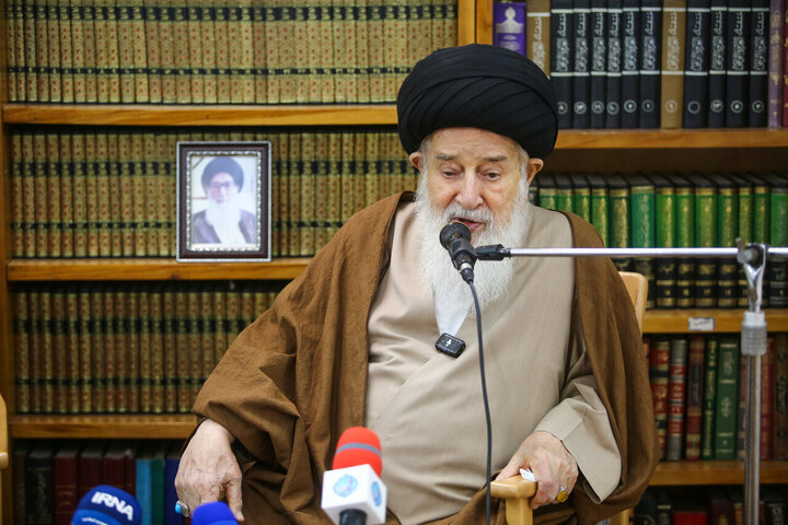 آیت‌اللہ العظمیٰ گلپایگانیؒ نے طلاب و علما کی سرپرستی کے ساتھ حوزہ علمیہ اور عالمی دینی و فلاحی خدمات کو مضبوط بنیادیں فراہم کیں