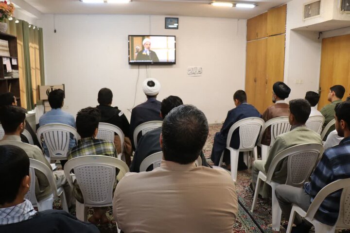 برگزاری زنگ پژوهش حوزه علمیه استان کرمان به‌صورت مجازی و هم‌زمان با هفته پژوهش با حضور مدیر و معاونان حوزه علمیه استان.