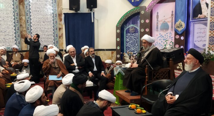 تصاویر/ تقدیر از بازیگر سینما و تلویزیون در نشست جامعه مبلغین ولایی