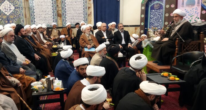 تصاویر/ تقدیر از بازیگر سینما و تلویزیون در نشست جامعه مبلغین ولایی