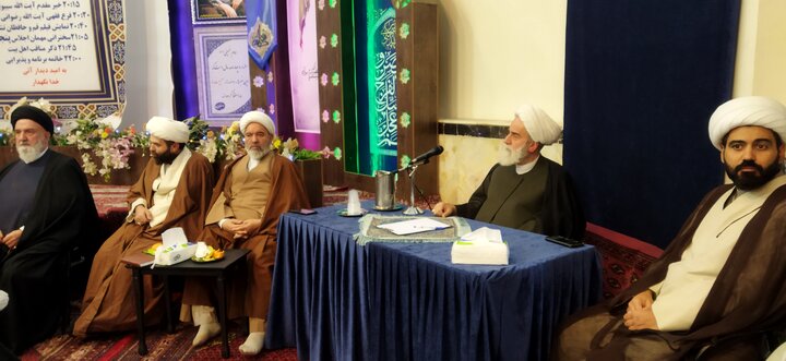 تصاویر/ تقدیر از بازیگر سینما و تلویزیون در نشست جامعه مبلغین ولایی