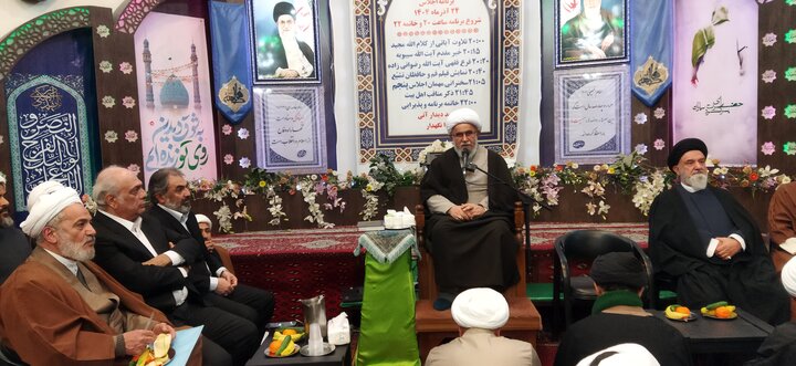 تصاویر/ تقدیر از بازیگر سینما و تلویزیون در نشست جامعه مبلغین ولایی