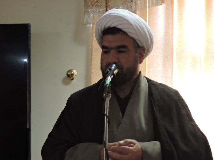 تصاویر/ نشست بصیرتی در مدرسه علمیه ولیعصر(عج) تبریز