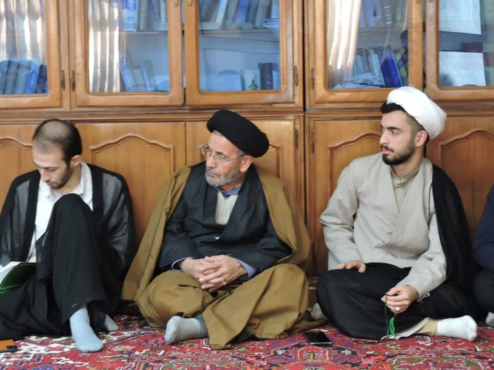 تصاویر/ نشست بصیرتی در مدرسه علمیه ولیعصر(عج) تبریز