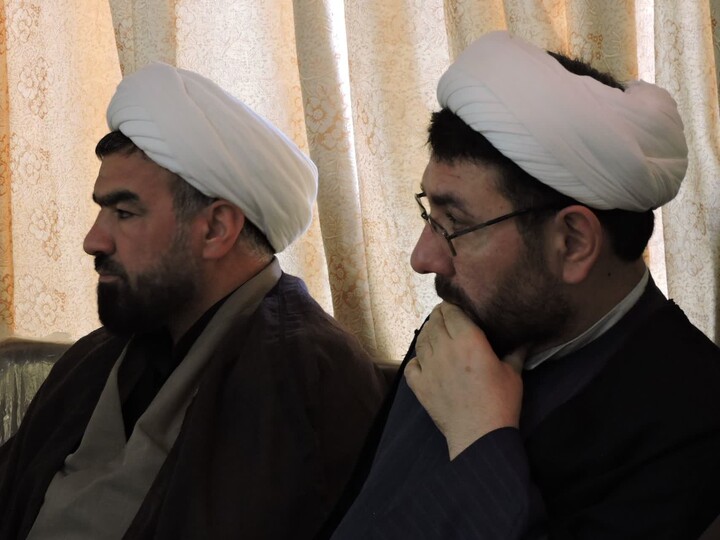 تصاویر/ نشست بصیرتی در مدرسه علمیه ولیعصر(عج) تبریز