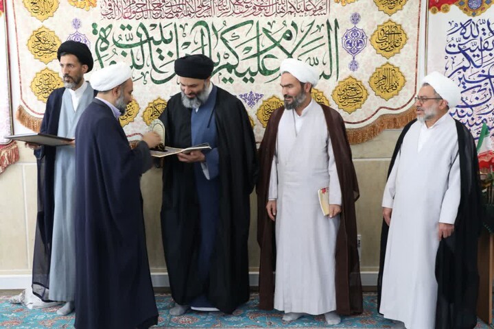 تصاویر/ برگزاری اختتامیه مرحله مدرسه ای جشنواره علامه حلی (ره) در مدرسه علمیه امام صادق (ع) اردکان