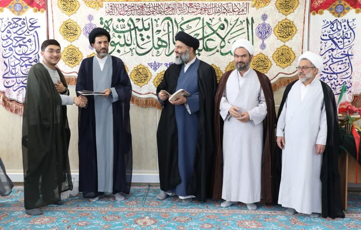 تصاویر/ برگزاری اختتامیه مرحله مدرسه ای جشنواره علامه حلی (ره) در مدرسه علمیه امام صادق (ع) اردکان