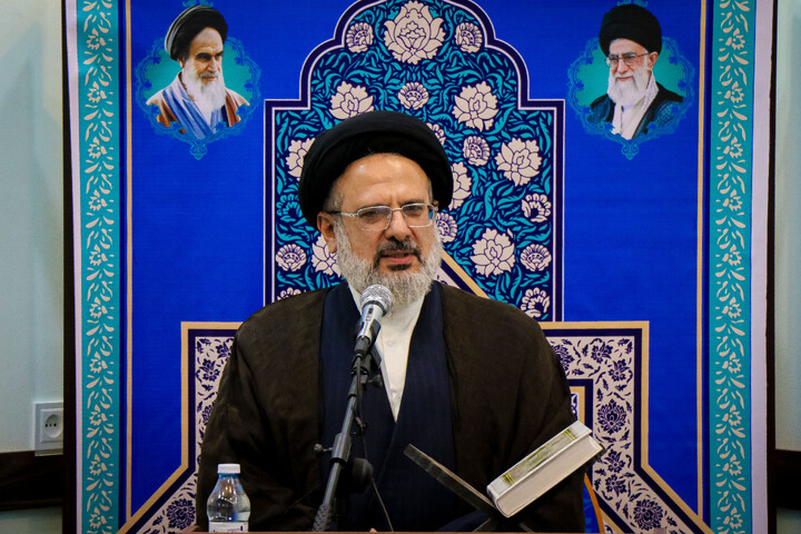 تصاویر/ آیین رونمایی از زبان آذری ویکی پاسخ