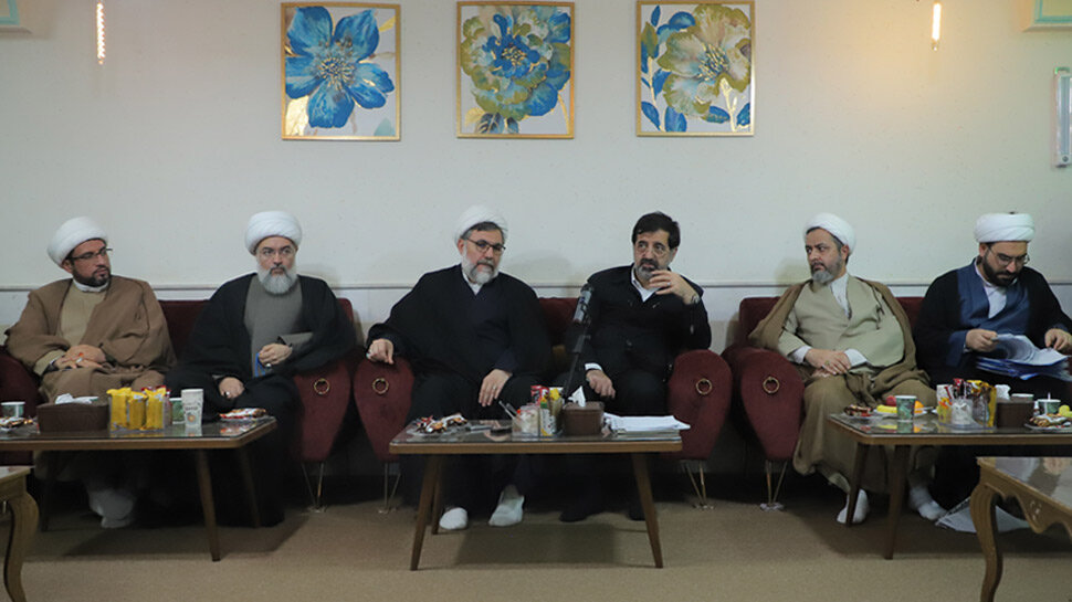 بازدید استاندار قم از کلینیک آمین