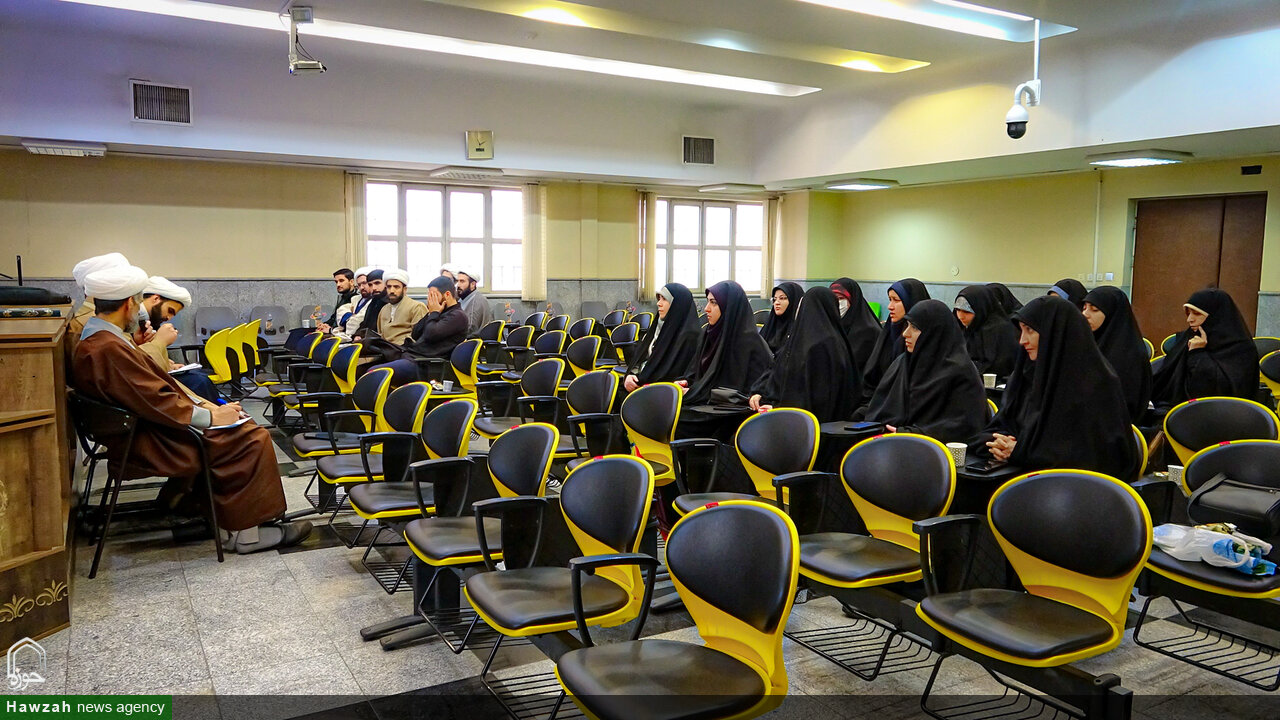 تصاویر/هم‌ اندیشی مبلغان طرح امین با مسئولان تبلیغی در همدان