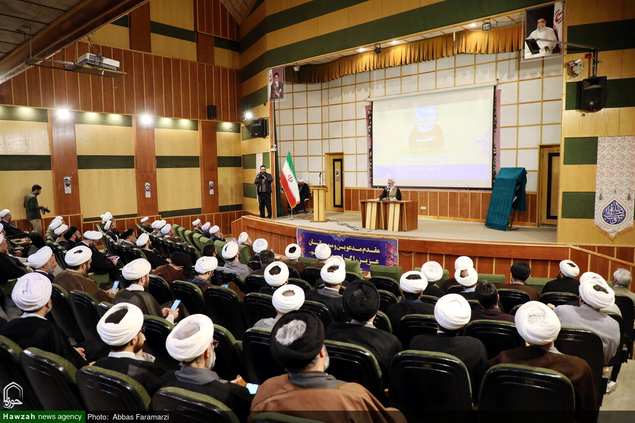 پژوهش در حوزه علمیه رسالت هدایتگرانه دارد / امروز در میانه یک کارزار بزرگ فکری و تمدنی قرار داریم