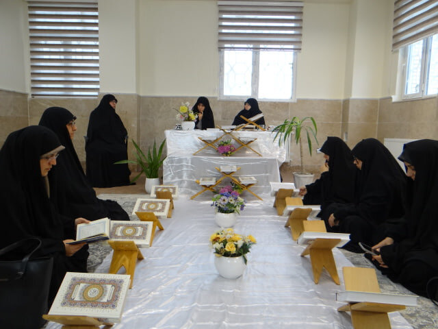 آزمون سراسری حفظ قرآن و نهج‌البلاغه در حوزه علمیه خواهران گلستان برگزار می شود