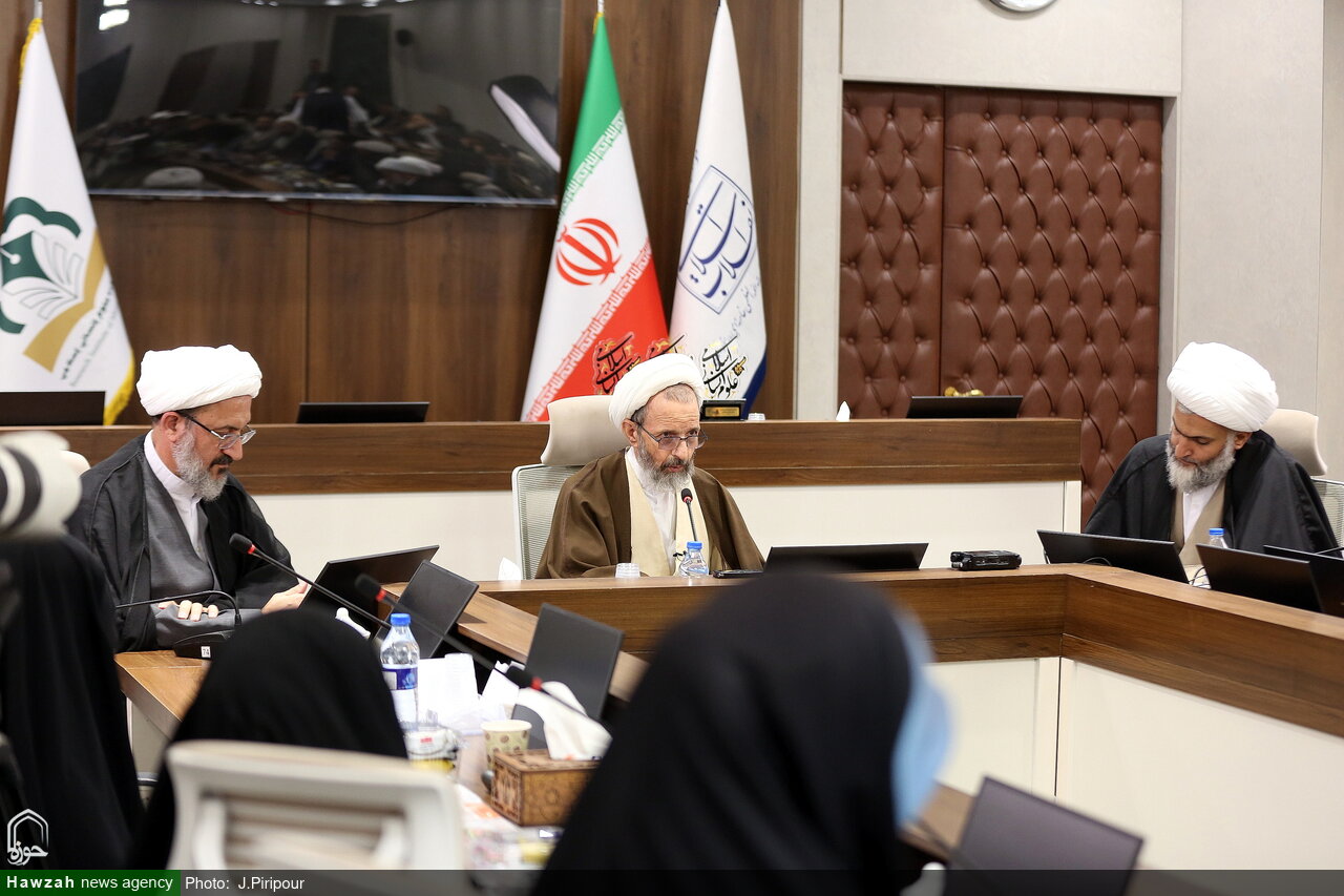 رئیس مؤسسه آموزشی و پژوهشی امام خمینی(ره): بیانیه گام دوم نقشه راه تمدن نوین اسلامی و تحول علوم انسانی است