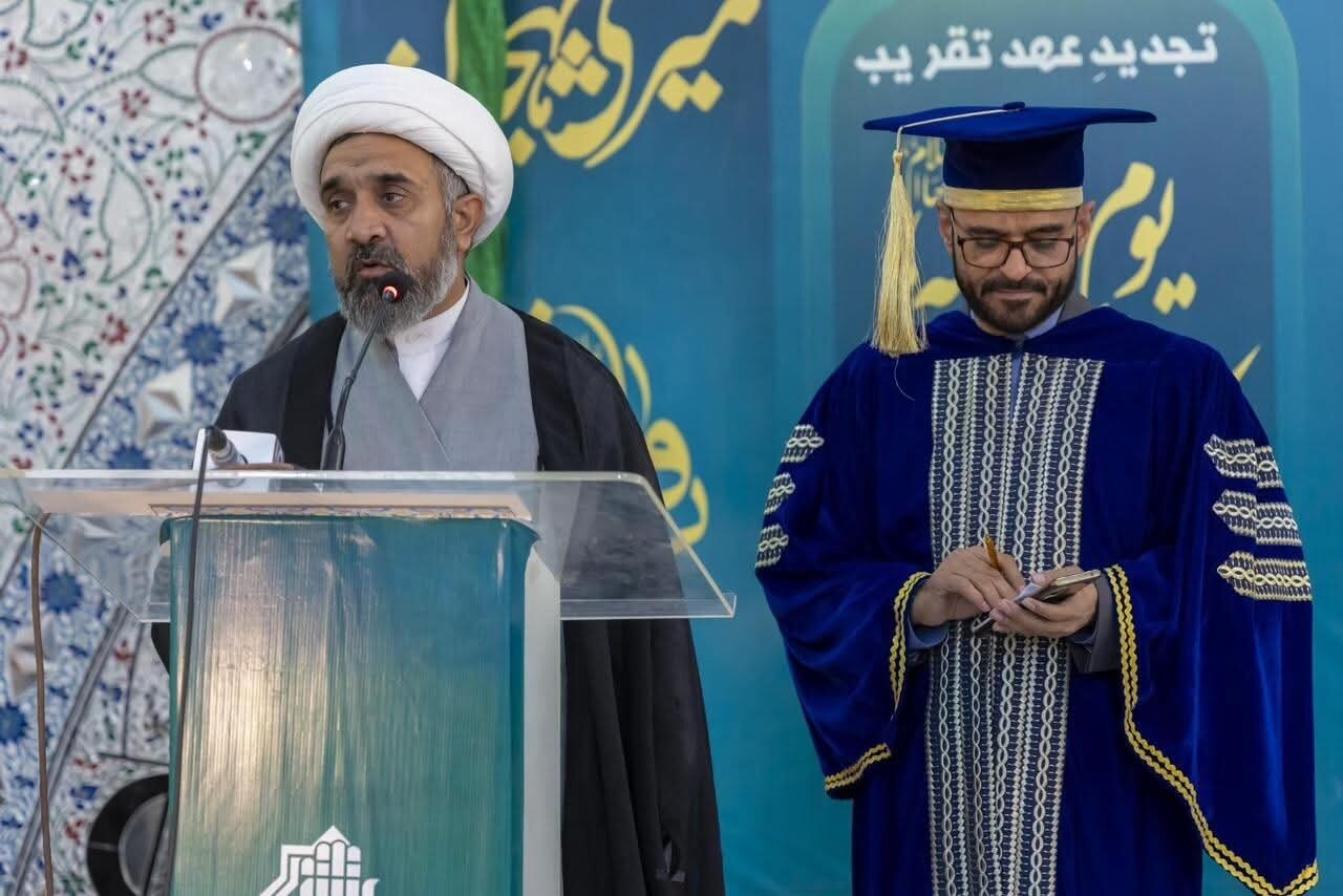 آستان حضرت عباس علیه السلام در پاکستان چشنواره فاطمی برگزار کرد