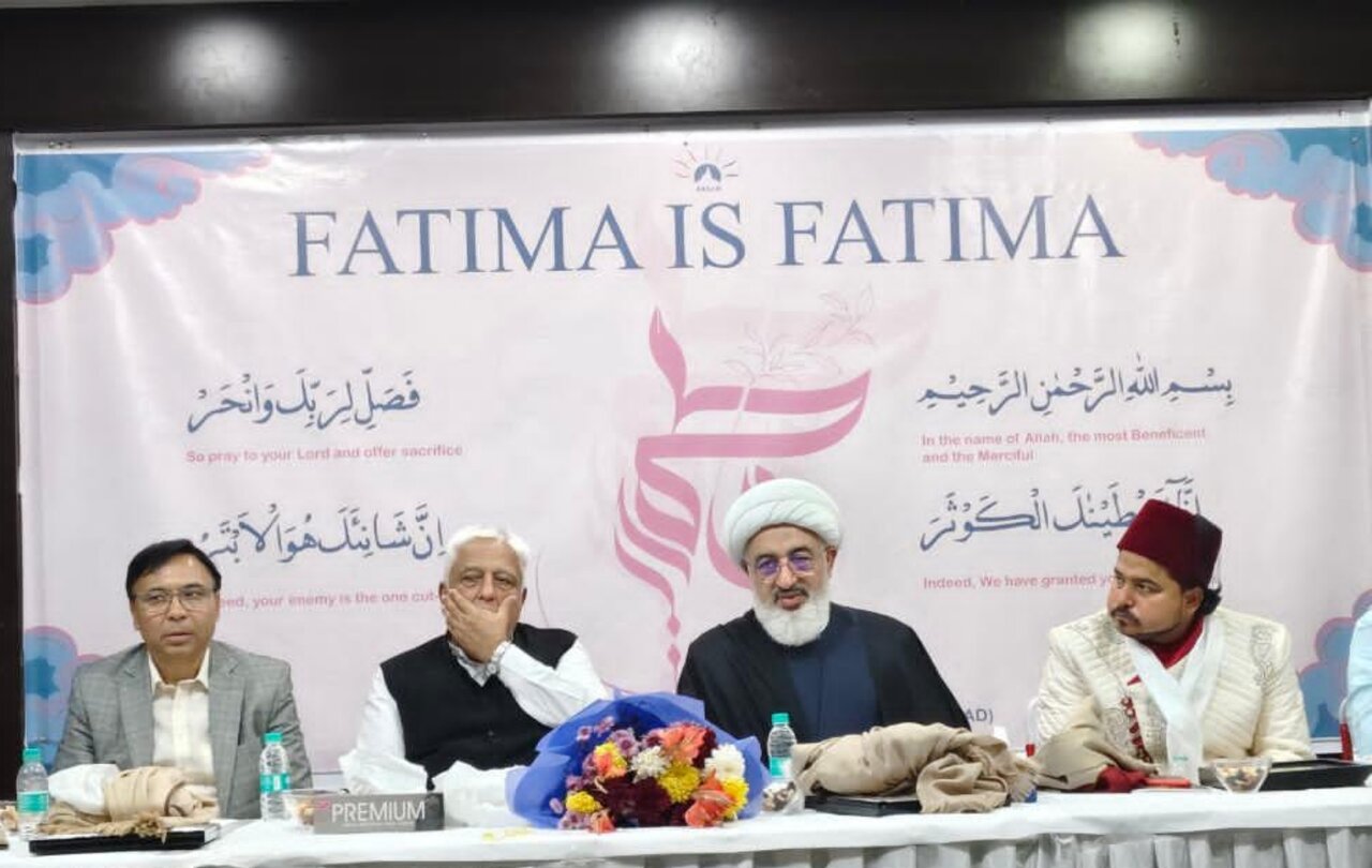 यूनिवर्सिटी सिर्फ़ एजुकेशनल इंस्टीट्यूशन नहीं हैं, वे इंटेलेक्चुअल ट्रेनिंग के सेंटर हैं: डॉ़ हकीम इलाही