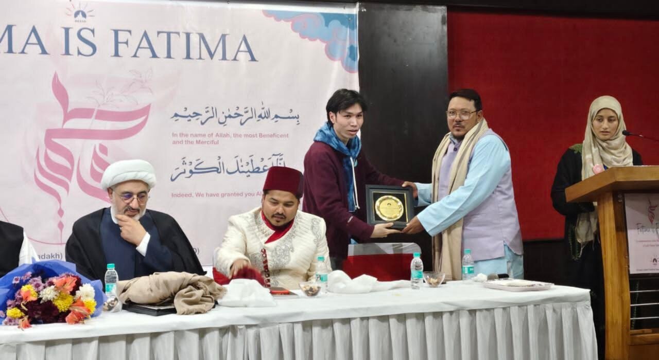 यूनिवर्सिटी सिर्फ़ एजुकेशनल इंस्टीट्यूशन नहीं हैं, वे इंटेलेक्चुअल ट्रेनिंग के सेंटर हैं: डॉ़ हकीम इलाही