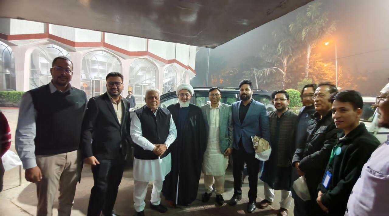 यूनिवर्सिटी सिर्फ़ एजुकेशनल इंस्टीट्यूशन नहीं हैं, वे इंटेलेक्चुअल ट्रेनिंग के सेंटर हैं: डॉ़ हकीम इलाही