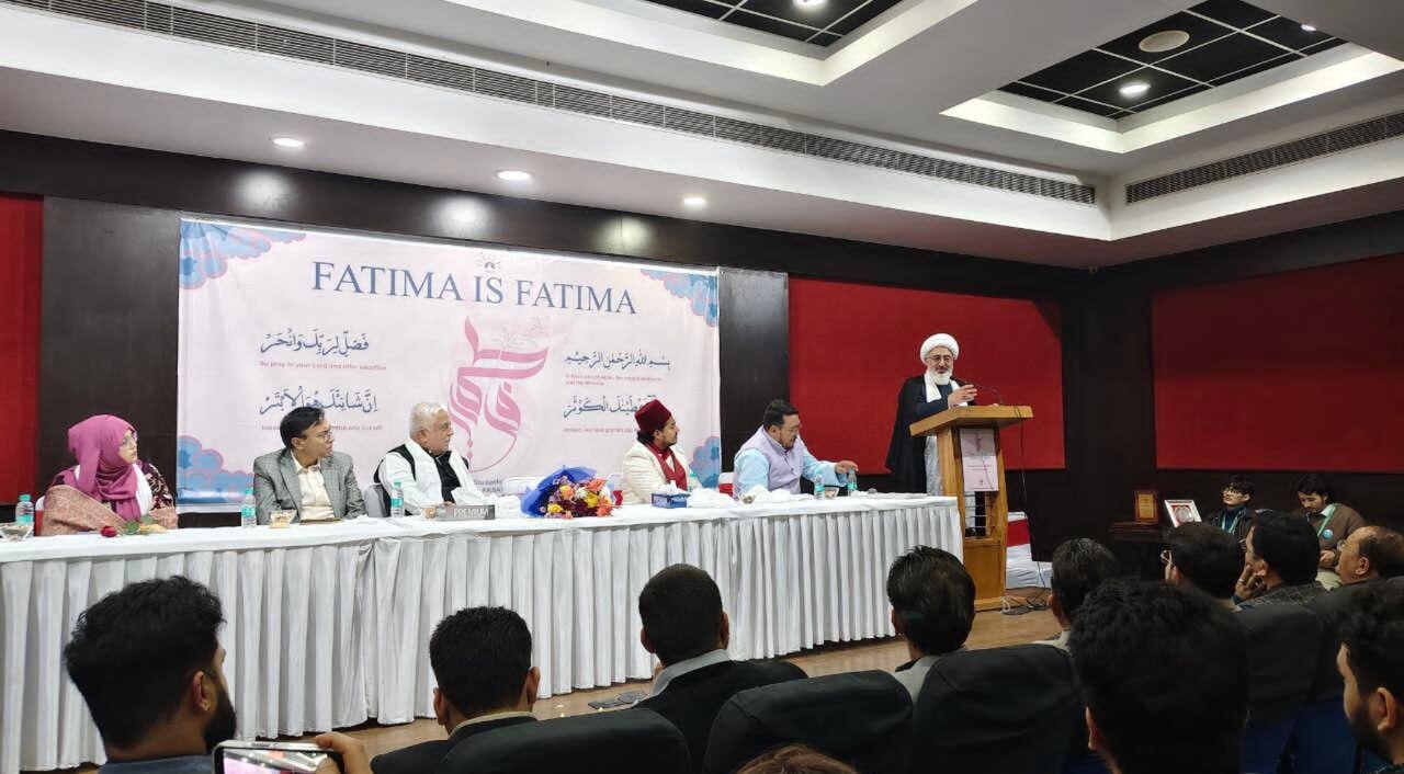 यूनिवर्सिटी सिर्फ़ एजुकेशनल इंस्टीट्यूशन नहीं हैं, वे इंटेलेक्चुअल ट्रेनिंग के सेंटर हैं: डॉ़ हकीम इलाही