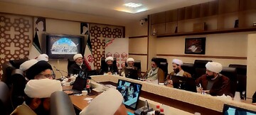 نشست معاون تبلیغ حوزه‌های علمیه با مدیران مدارس علمیه استان قم