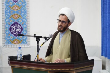 تصاویر/ دیدار کارکنان قرارگاه سازندگی خاتم الانبیاء(ص) در استان لرستان با نماینده ولی فقیه در استان