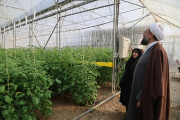 تصاویر / بازدید نماینده ولی فقیه در استان همدان از یک واحد تولیدی در همدان