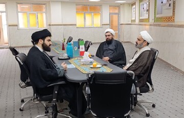نشست مشترک معاون تبلیغ حوزه علمیه خوزستان و مسئول مرکز رسانه حوزه علمیه خوزستان برگزار شد