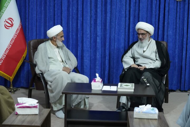 تصاویر/ دیدار نماینده ولی فقیه در بوشهر با رئیس دادگاه ویژه روحانیت جنوب کشور